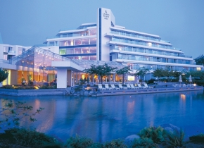 Exterior Hotel Image